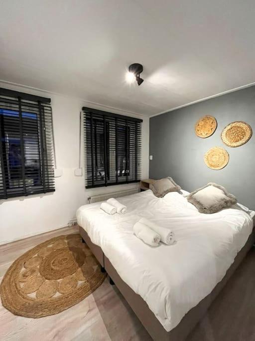 Gezellig Appartement, Gerenoveerd Eind 2022 ติลเบิร์ก ภายนอก รูปภาพ